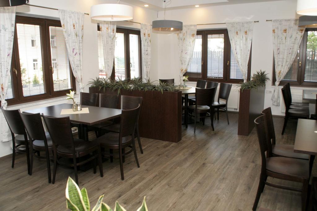 阿拉丁裴森酒店 特普利采 外观 照片